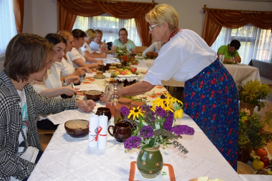 Przy zagórzańskim stole ugościły przedstawicieli branży turystycznej z regionu - zdjęcie 9