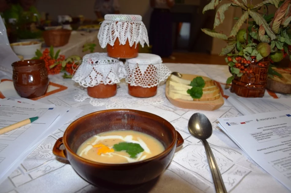 Przy zagórzańskim stole ugościły przedstawicieli branży turystycznej z regionu - zdjęcie 14