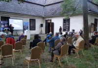 Klio, czyli archeologia nagiego ciała - zdjęcie główne