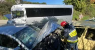 Zderzenie trzech pojazdów, w tym busa - zdjęcie 3