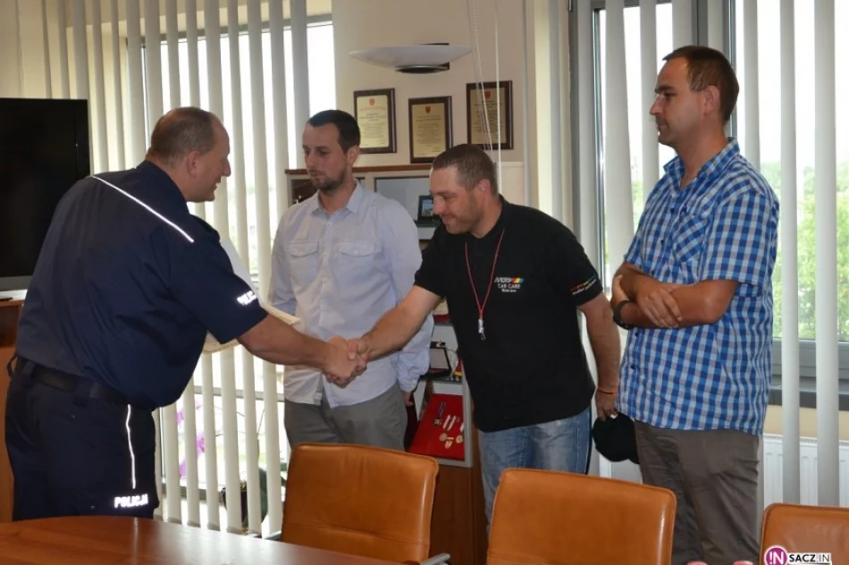 Jeden spacyfikował pijanego kierowcę a dwóch uratowało młodą kobietę od rabunku - zdjęcie 2