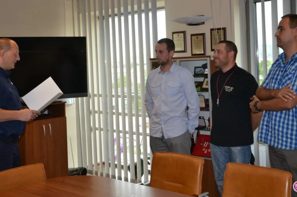 Jeden spacyfikował pijanego kierowcę a dwóch uratowało młodą kobietę od rabunku - zdjęcie 3