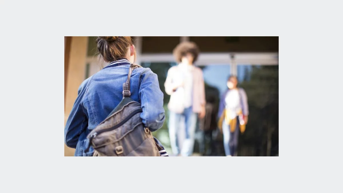 Prof. Anna Wileczek o Młodzieżowym Słowie Roku: emocje i ekspresja są walutą komunikacyjną młodych (wywiad)