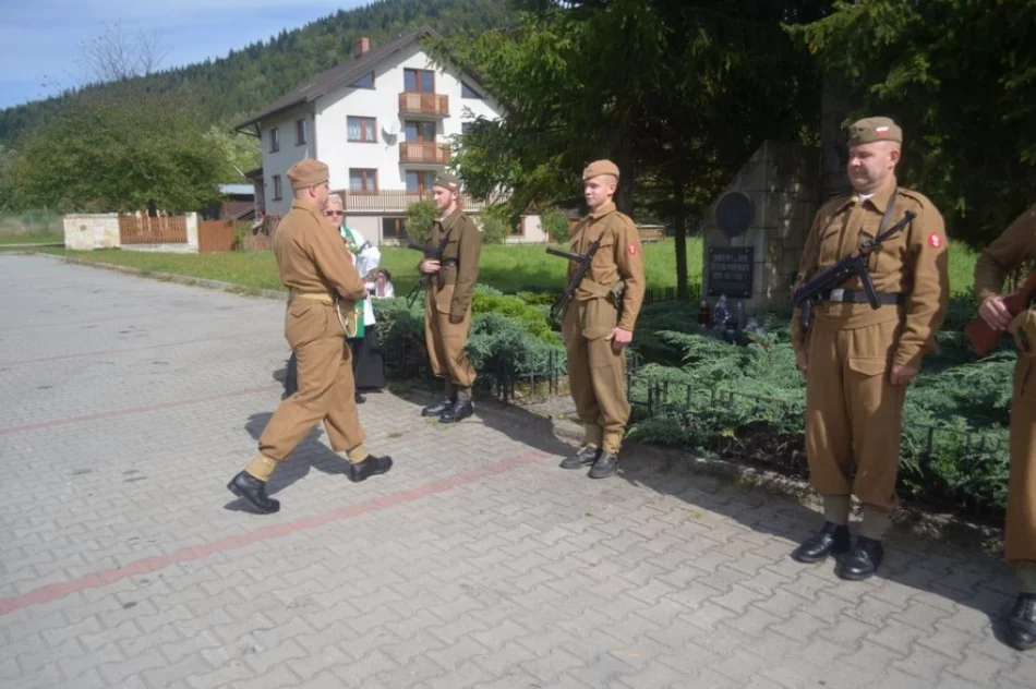 Upamiętnili 76. rocznicę utworzenia 1 PSP AK - zdjęcie 6