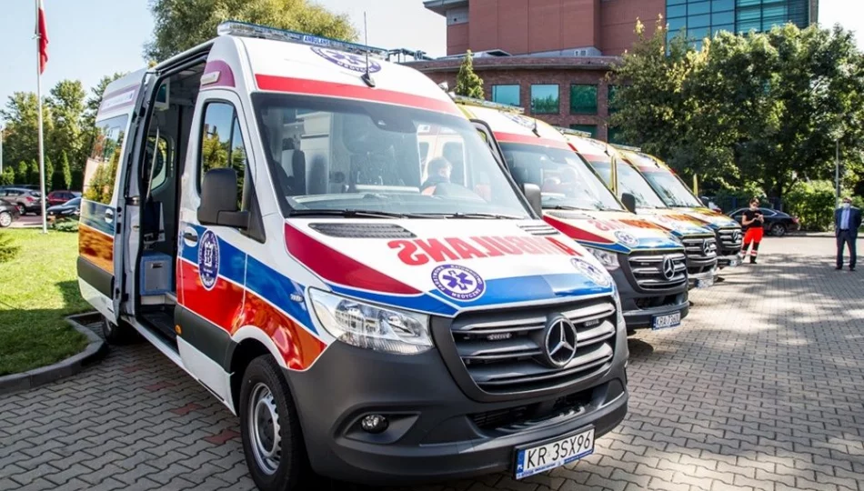 Ostatnie karetki oficjalnie przekazane. Szpital zyskał w ramach tarczy dwa ambulanse - zdjęcie 1