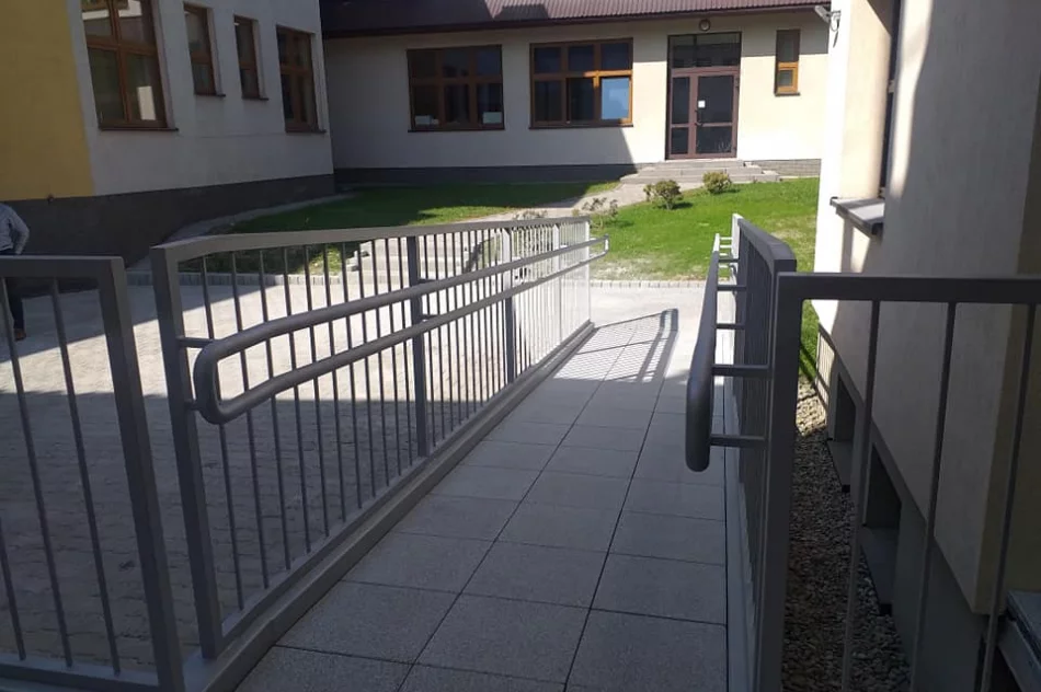 W budynku dawnej szkoły siedzibę będą miały dwie gminne jednostki - zdjęcie 4