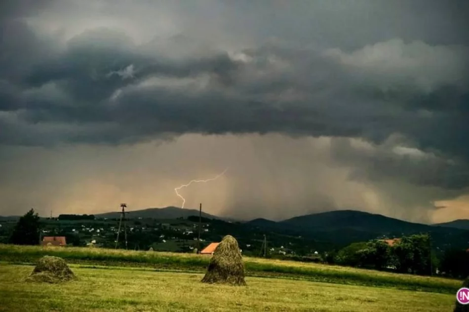 Piorunująca fascynacja - Bartosz Bugara łowca burz - zdjęcie 4