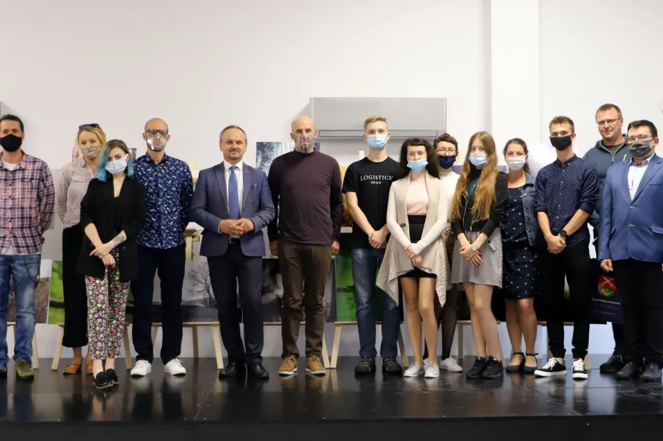 Uroczyste podsumowanie V edycji Gminnego Konkursu Fotograficznego - zdjęcie 2