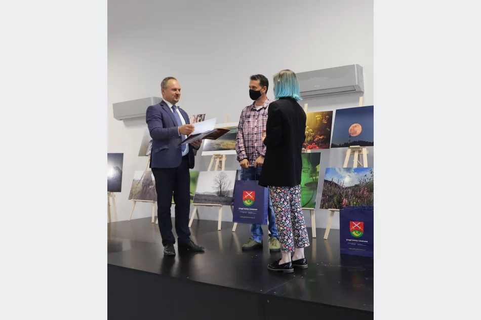 Uroczyste podsumowanie V edycji Gminnego Konkursu Fotograficznego - zdjęcie 3