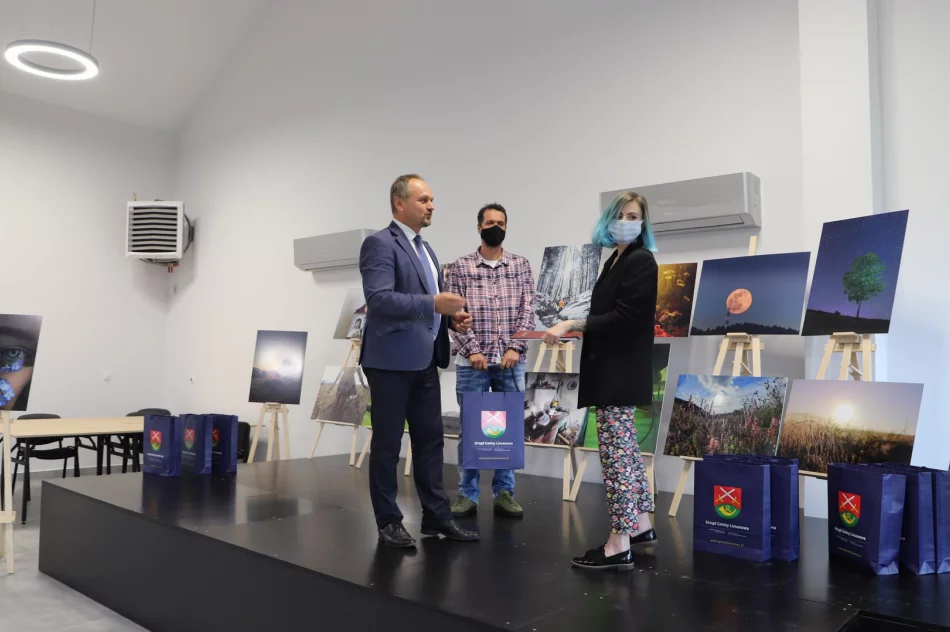 Uroczyste podsumowanie V edycji Gminnego Konkursu Fotograficznego - zdjęcie 4