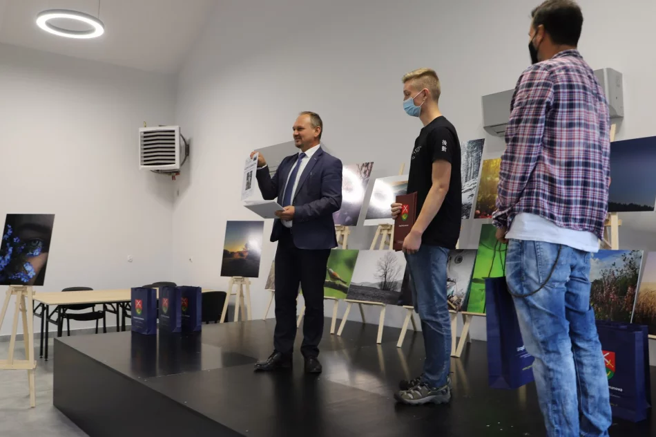 Uroczyste podsumowanie V edycji Gminnego Konkursu Fotograficznego - zdjęcie 9
