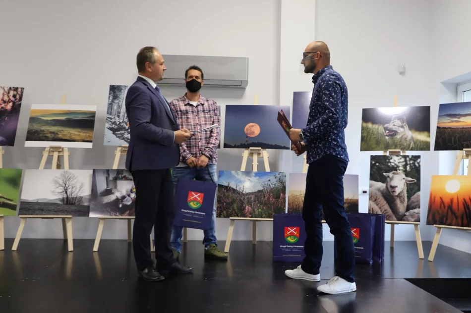Uroczyste podsumowanie V edycji Gminnego Konkursu Fotograficznego - zdjęcie 13