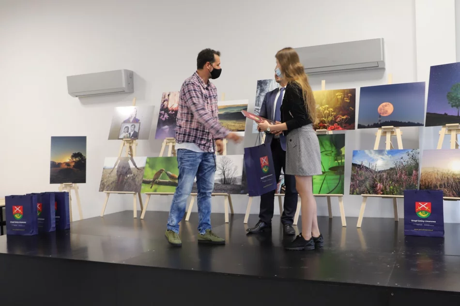 Uroczyste podsumowanie V edycji Gminnego Konkursu Fotograficznego - zdjęcie 16