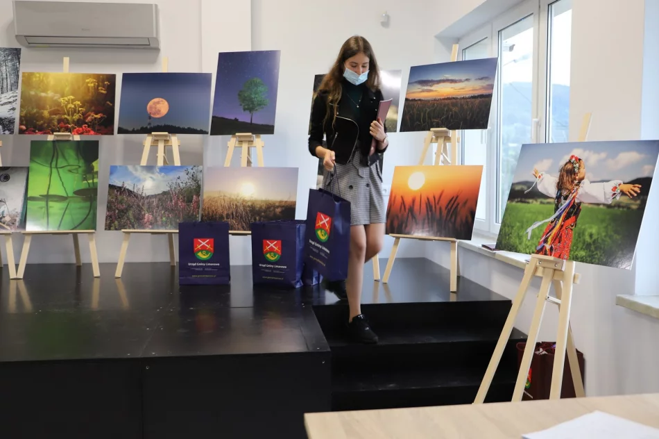 Uroczyste podsumowanie V edycji Gminnego Konkursu Fotograficznego - zdjęcie 17