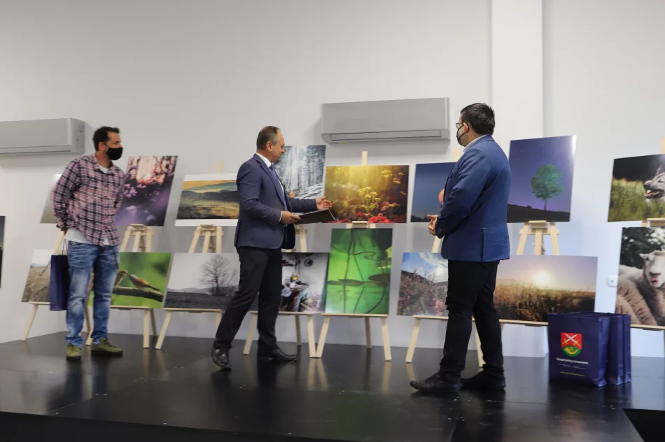 Uroczyste podsumowanie V edycji Gminnego Konkursu Fotograficznego - zdjęcie 18