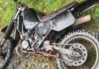 13-latek na motocyklu uderzył w barierę - zdjęcie główne