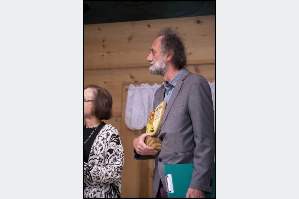 Zespół Spod Kicek laureatem 35. Międzywojewódzkiego Sejmiku Wiejskich Zespołów Teatralnych - zdjęcie 7