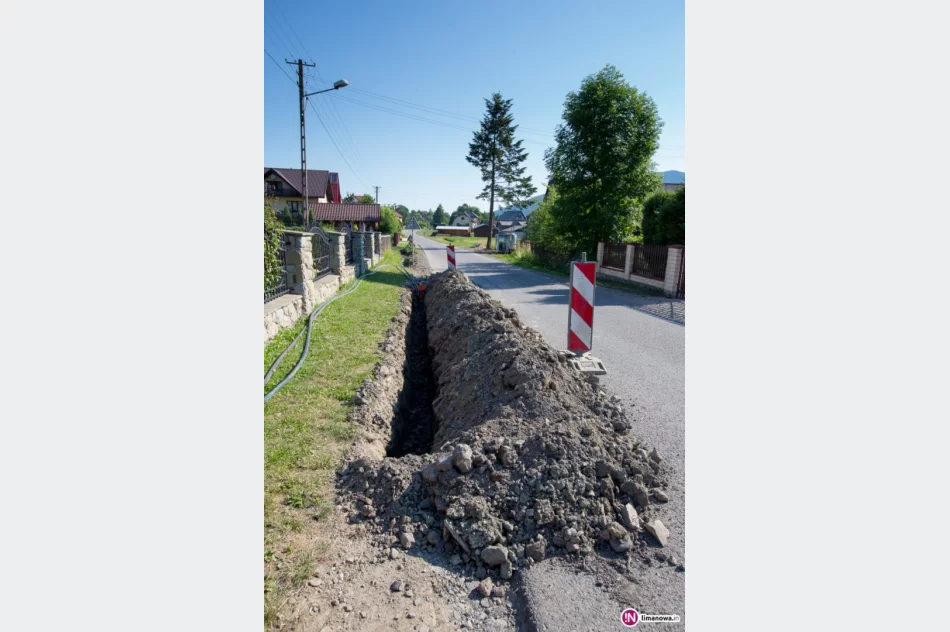 Policjanci od piątku czekają na saperów - zdjęcie 3