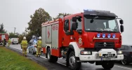 Na "krajówce" dachował samochód, 52-latek trafił do szpitala - zdjęcie 4