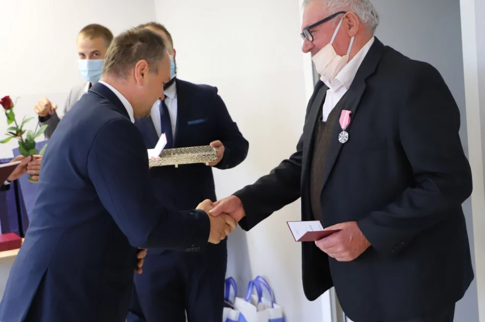 Złote Gody w Gminie Limanowa - 64 pary odznaczone Medalami za Długoletnie Pożycie Małżeńskie - zdjęcie 17