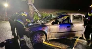 Dachował samochód - trzecia kolizja jednego dnia na tzw. kolanie - zdjęcie 2