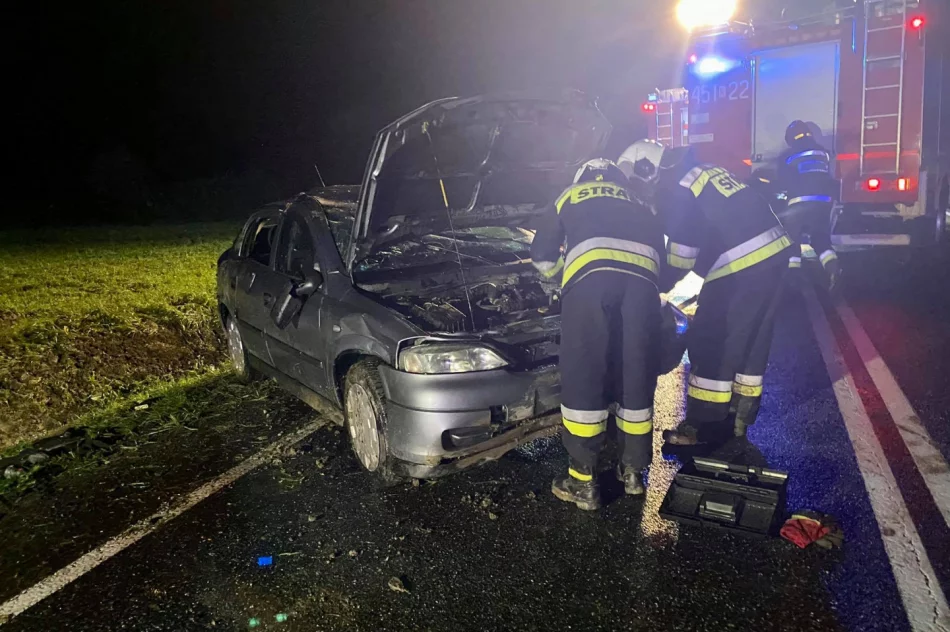 Dachował samochód - trzecia kolizja jednego dnia na tzw. kolanie - zdjęcie 4