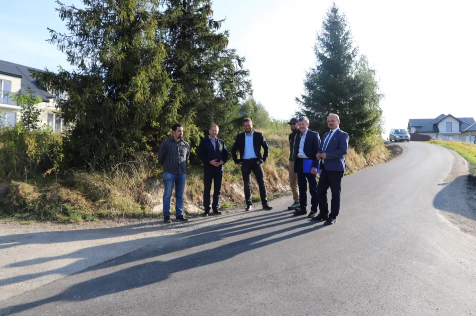 Zmodernizowane drogi w Męcinie, Młynnem i Lipowem już po odbiorach - zdjęcie 9