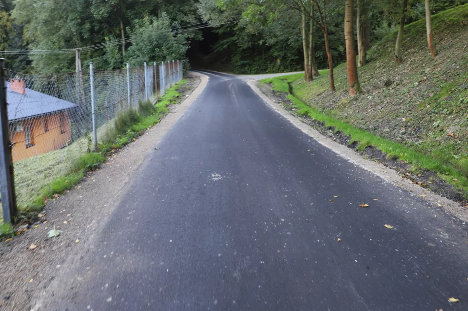 Zmodernizowane drogi w Męcinie, Młynnem i Lipowem już po odbiorach - zdjęcie 13
