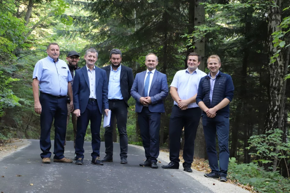 Zmodernizowane drogi w Męcinie, Młynnem i Lipowem już po odbiorach - zdjęcie 18