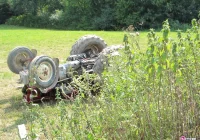 Dramat w Żelaźnikowej: mężczyzna przygnieciony przez ciągnik - zdjęcie główne