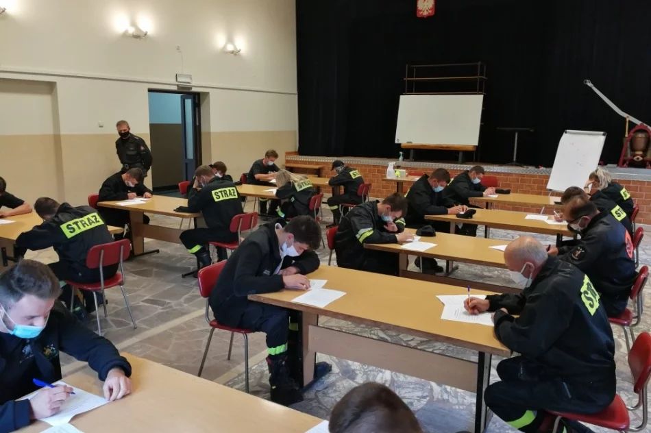 Kolejni ratownicy ukończyli szkolenie podstawowe - zdjęcie 3