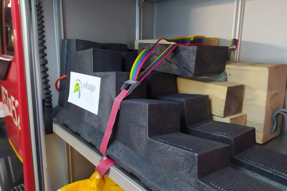 Sprzęt ratowniczo-gaśniczy dla OSP Nowe Rybie w ramach Programu BEZPIECZNY STRAŻAK - zdjęcie 8