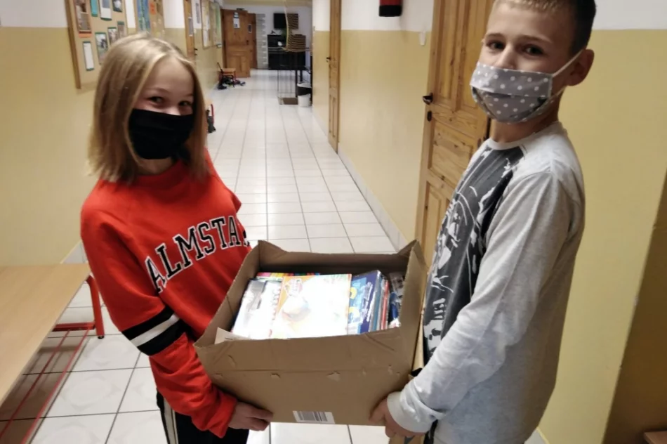 Zbierali przybory dla ubogich dzieci z Kresów - zdjęcie 8