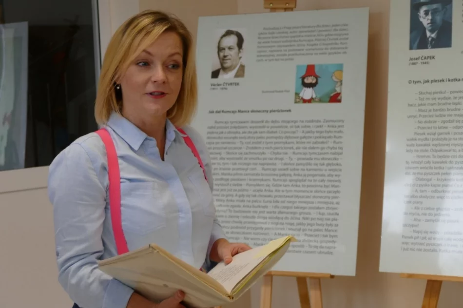 Pasowali najmłodszych uczniów na czytelników - zdjęcie 3