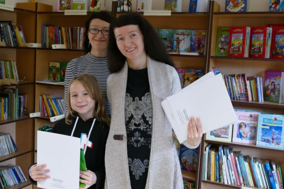 Pasowali najmłodszych uczniów na czytelników - zdjęcie 4