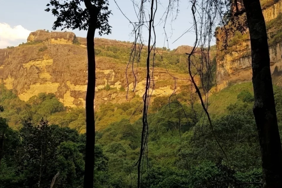 Podróżnik z Limanowszczyzny chce wytyczyć szlaki w górach Ugandy - zdjęcie 2