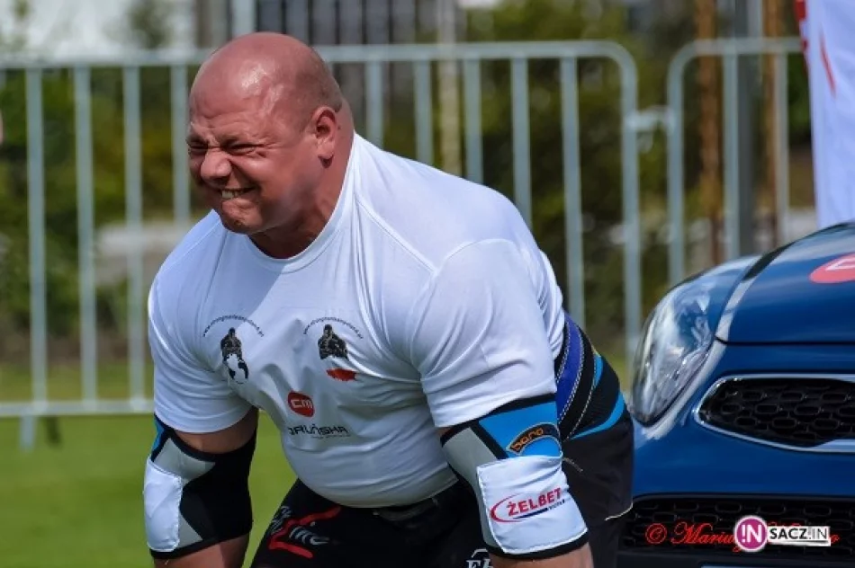 Przed wręczeniem pucharu oświadczył się dziewczynie - zdjęcie 3