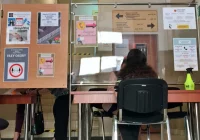 Urzędnicy apelują o ograniczanie wizyt do minimum - zdjęcie główne