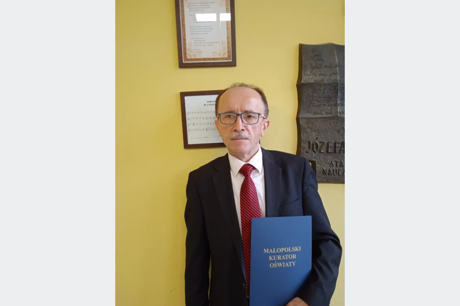 Nauczyciele z „Ekonoma” odznaczeni przez ministra i kuratora - zdjęcie 6