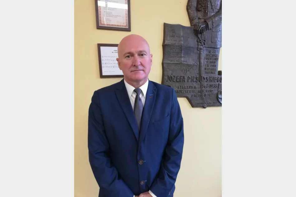 Nauczyciele z „Ekonoma” odznaczeni przez ministra i kuratora - zdjęcie 8