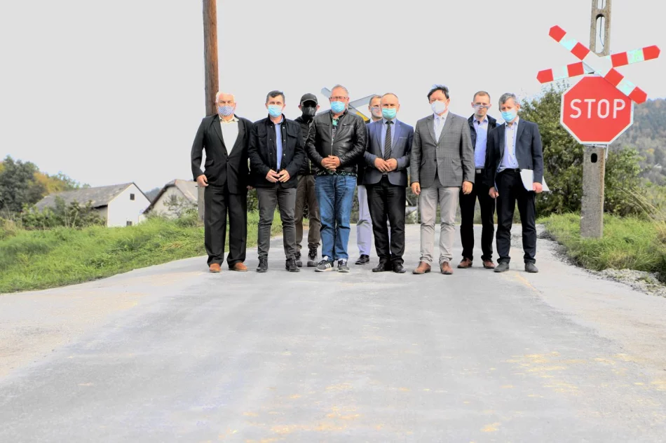 Kolejne zmodernizowane drogi gminne po odbiorach - zdjęcie 7