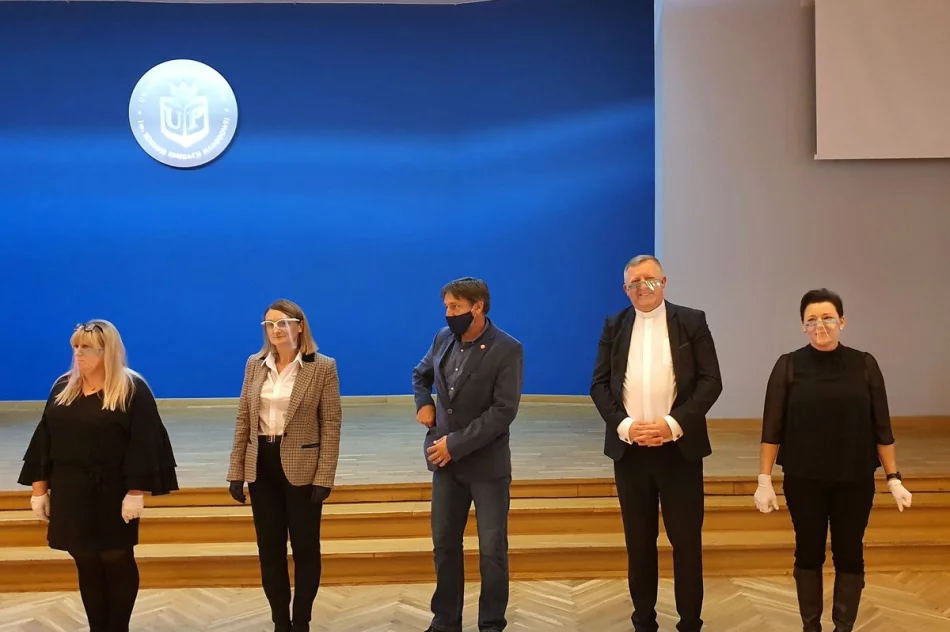 MEDAL KOMISJI EDUKACJI NARODOWEJ dla nauczyciela SP Nr 2 w Siekierczynie - zdjęcie 3