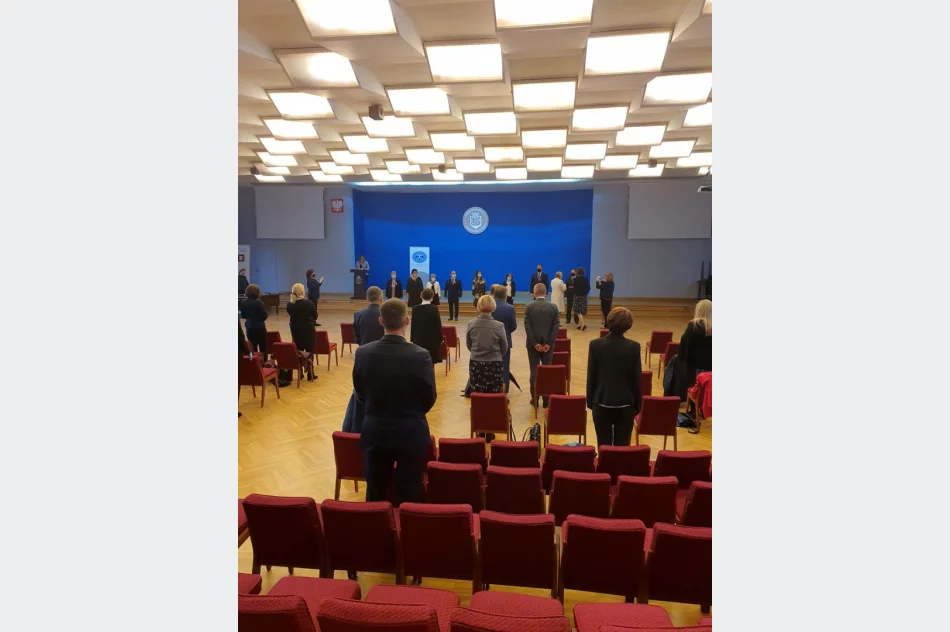 MEDAL KOMISJI EDUKACJI NARODOWEJ dla nauczyciela SP Nr 2 w Siekierczynie - zdjęcie 9