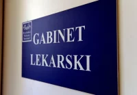 Nowy lekarz w szpitalnym ośrodku zdrowia  - zdjęcie główne