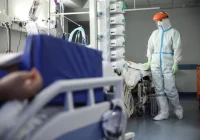 Nieumyślny błąd lekarzy nie będzie karany? Będą większe pieniądze dla medyków walczących z COVID-19 - zdjęcie główne