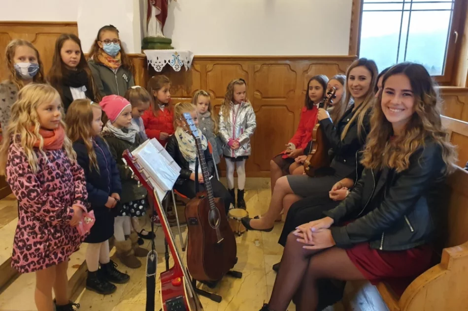 Doroczne święto szkoły w nieco innej formie. Uczcili patrona w rocznicę wyboru na Stolicę Piotrową - zdjęcie 12