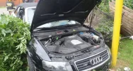 Jedno auto płonęło, drugie – wypadło z drogi - zdjęcie 2