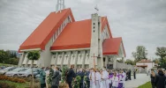 "Parafianie odczuwają teraz, czym jest osierocenie przez duchowego ojca, jakim jest proboszcz" - zdjęcie 4