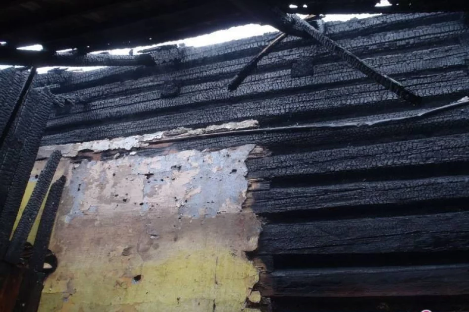 Obłazy Ryterskie – budynek zapalił się od pioruna - zdjęcie 4