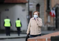 Od dziś cała Polska strefą czerwoną. Co to oznacza?  - zdjęcie główne